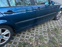 Gebraucht BMW 318 143 PS (105 kW) 2004 Blau Limousine