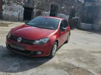 Gebraucht VW Golf VI 105 PS (77 kW) 2011 Rot Kleinwagen