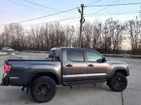 Gebraucht Toyota Tacoma 280 PS (205 kW) 2021 Grau Pickup