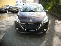 Gebraucht Peugeot 208 Active 82 PS (60 kW) 2012 Braun Kleinwagen