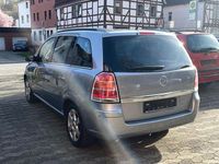 Gebraucht Opel Zafira Edition 140 PS (102 kW) 2007 Silber Van / Kleinbus
