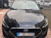 Gebraucht Hyundai i30 109 PS (80 kW) 2019 Schwarz Limousine