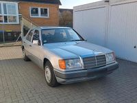 Gebraucht Mercedes E230 132 PS (97 kW) 1992 Silber Limousine