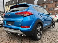 gebraucht Hyundai Tucson 4x4 NAVI-AUTOMA-LEDER-AHK-SCHIEBEDACH-SHZ