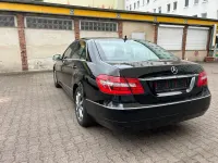 Gebraucht Mercedes E250 204 PS (150 kW) 2011 Schwarz Limousine