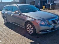 Gebraucht Mercedes E200 136 PS (100 kW) 2012 Grau Kombi