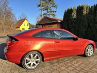 Gebraucht Mercedes C180 129 PS (94 kW) 2001 Rot Coupé