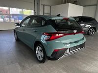 Gebraucht Hyundai i20 Select 101 PS (74 kW) 2025 Grün Kleinwagen