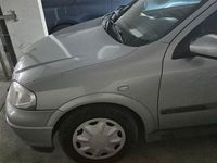 Używany Opel Astra Comfort 84 KM (61 kW) 2001 Czarny Sedan/Limuzyna