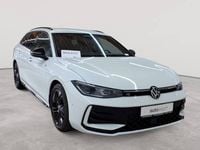 Second-hand VW Passat R-line 193 CP (141 kW) 2025 Alb Break