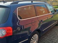 Gebraucht VW Passat 140 PS (102 kW) 2008 Blau Kombi