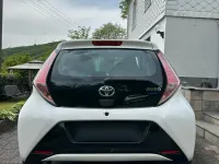 Gebraucht Toyota Aygo 69 PS (50 kW) 2017 Weiß Kleinwagen