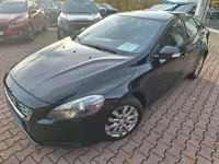 Gebraucht Volvo V40 Linje You! 150 PS (110 kW) 2015 Onyx black Limousine