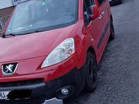 Gebraucht Peugeot TePee 112 PS (82 kW) 2011 Rot Kombi