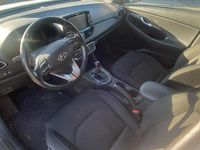 Gebraucht Hyundai i30 140 PS (102 kW) 2017 Polar white Kombi