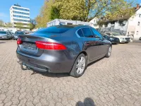 Gebraucht Jaguar XE Prestige 179 PS (131 kW) 2015 Grau Limousine