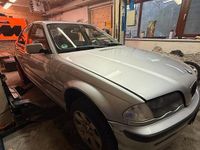 Gebraucht BMW 325 192 PS (141 kW) 2001 Silber Limousine