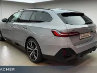 Gebraucht BMW 520 M Sport 197 PS (144 kW) 2025 Grau Limousine