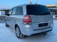 Gebraucht Opel Zafira 150 PS (110 kW) 2005 Silber Van / Kleinbus