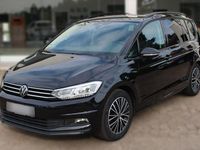 Gebraucht VW Touran Comfortline 150 PS (110 kW) 2023 Schwarz metallic Van / Kleinbus