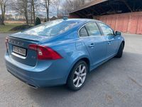 Gebraucht Volvo S60 Momentum 190 PS (139 kW) 2017 Blau Limousine