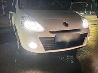 Gebraucht Renault Clio II 75 PS (55 kW) 2009 Weiß Limousine