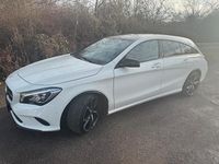 Gebraucht Mercedes CLA220 180 PS (132 kW) 2016 Weiß Limousine