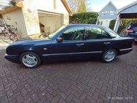 Brugt Mercedes E230 Elegance 150 HK (110 kW) 1996 Blå Sedan