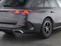 Gebraucht Mercedes E220 AMG 197 PS (144 kW) 2025 Lack graphitgrau Kombi