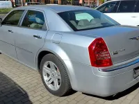 Second-hand Chrysler 300C 218 CP (160 kW) 2008 Argintiu Berlinǎ