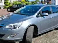Gebraucht Opel Astra 140 PS (102 kW) 2012 Grau Kombi