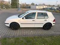 Gebraucht VW Golf IV 75 PS (55 kW) 2001 Weiß Kleinwagen