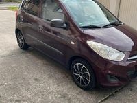 Gebraucht Hyundai i10 69 PS (50 kW) 2012 Violet Kleinwagen