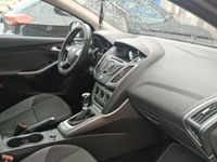 Gebraucht Ford Focus Trend 125 PS (91 kW) 2014 Schwarz Kombi