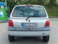 Second-hand Renault Twingo 75 CP (55 kW) 2001 Hatchback