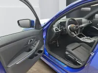 Gebraucht BMW 330e M Sport 292 PS (214 kW) 2025 Blau Kombi
