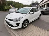 Gebraucht Kia Rio Vision 84 PS (61 kW) 2023 Weiß Limousine