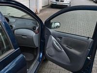 Gebraucht Toyota Yaris 85 PS (62 kW) 2001 Blau Kleinwagen