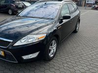 Gebraucht Ford Mondeo 140 PS (102 kW) 2010 Schwarz Kombi