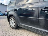 Gebraucht VW Touran Match 105 PS (77 kW) 2013 Schwarz Van / Kleinbus