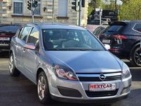 Gebraucht Opel Astra Edition+ 125 PS (91 kW) 2006 Lichtsilber m2 Limousine