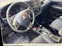 Gebraucht Mitsubishi Outlander Classic Collection Plus 150 PS (110 kW) 2015 Grau SUV