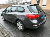 Gebraucht Opel Astra 125 PS (91 kW) 2012 Grau Kombi
