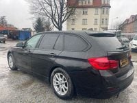 Gebraucht BMW 318 Advantage 136 PS (100 kW) 2016 Schwarz Kombi