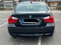 gebraucht BMW 320 i E90