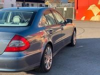 Gebraucht Mercedes E200 Avantgarde 184 PS (135 kW) 2006 Blau Limousine