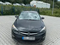 Gebraucht Opel Astra 120 PS (88 kW) 2013 Schwarz Kleinwagen