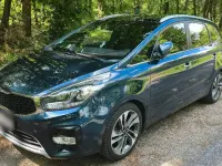 Gebraucht Kia Carens 141 PS (103 kW) 2017 Blau Van / Kleinbus