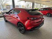 Neu Mazda 3 140 PS (102 kW) 2025 Rot Limousine