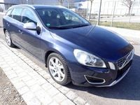 Gebraucht Volvo V60 Summum 163 PS (119 kW) 2012 Blau Kombi